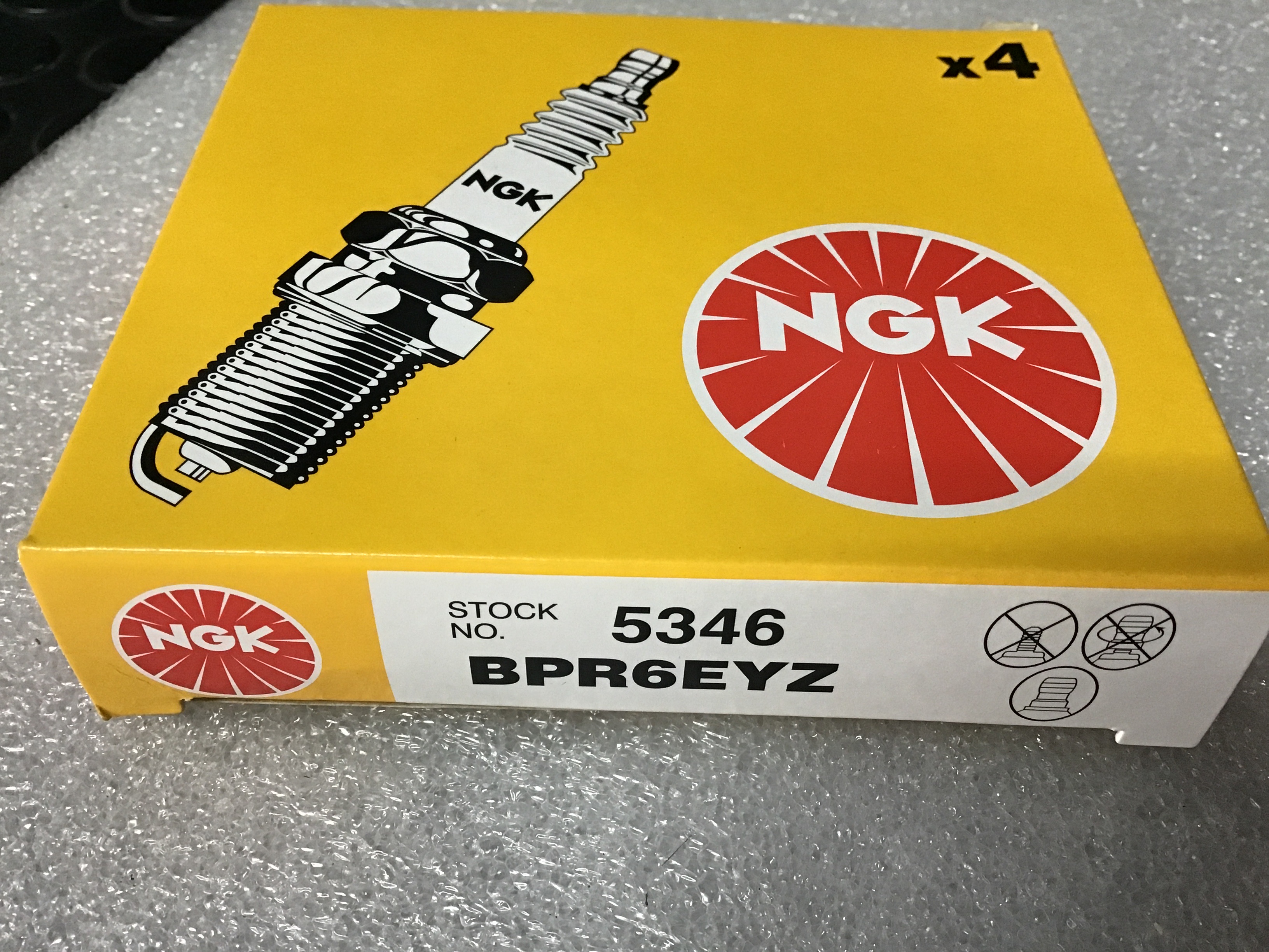 BUJIA DE ENCENDIDO (UNIDAD)