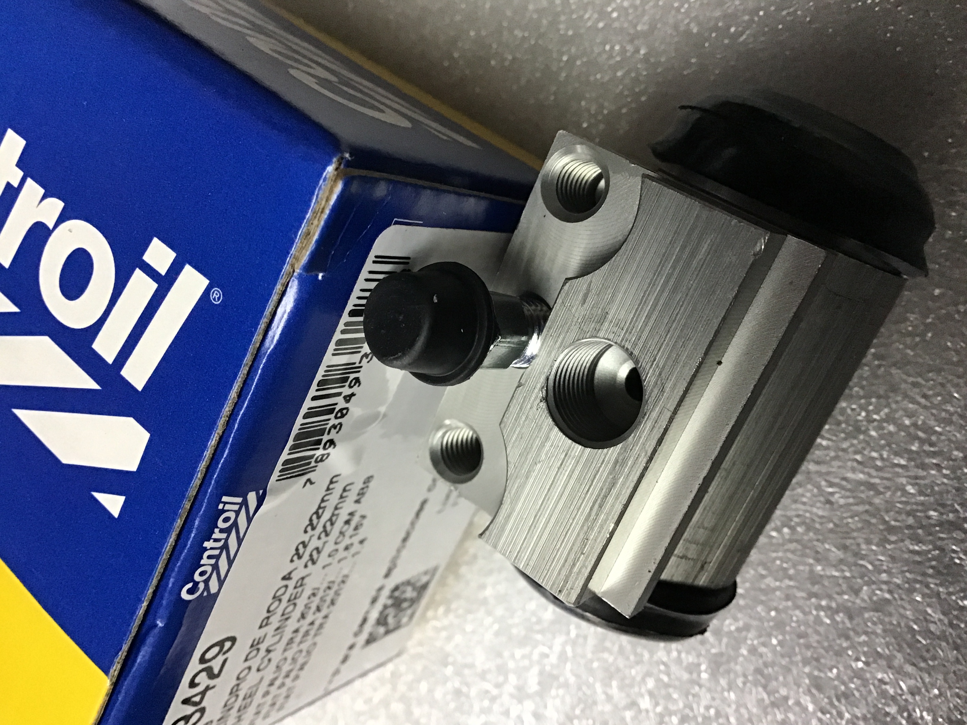 CILINDRO DE FRENO HIERRO 2 TORNILLOS