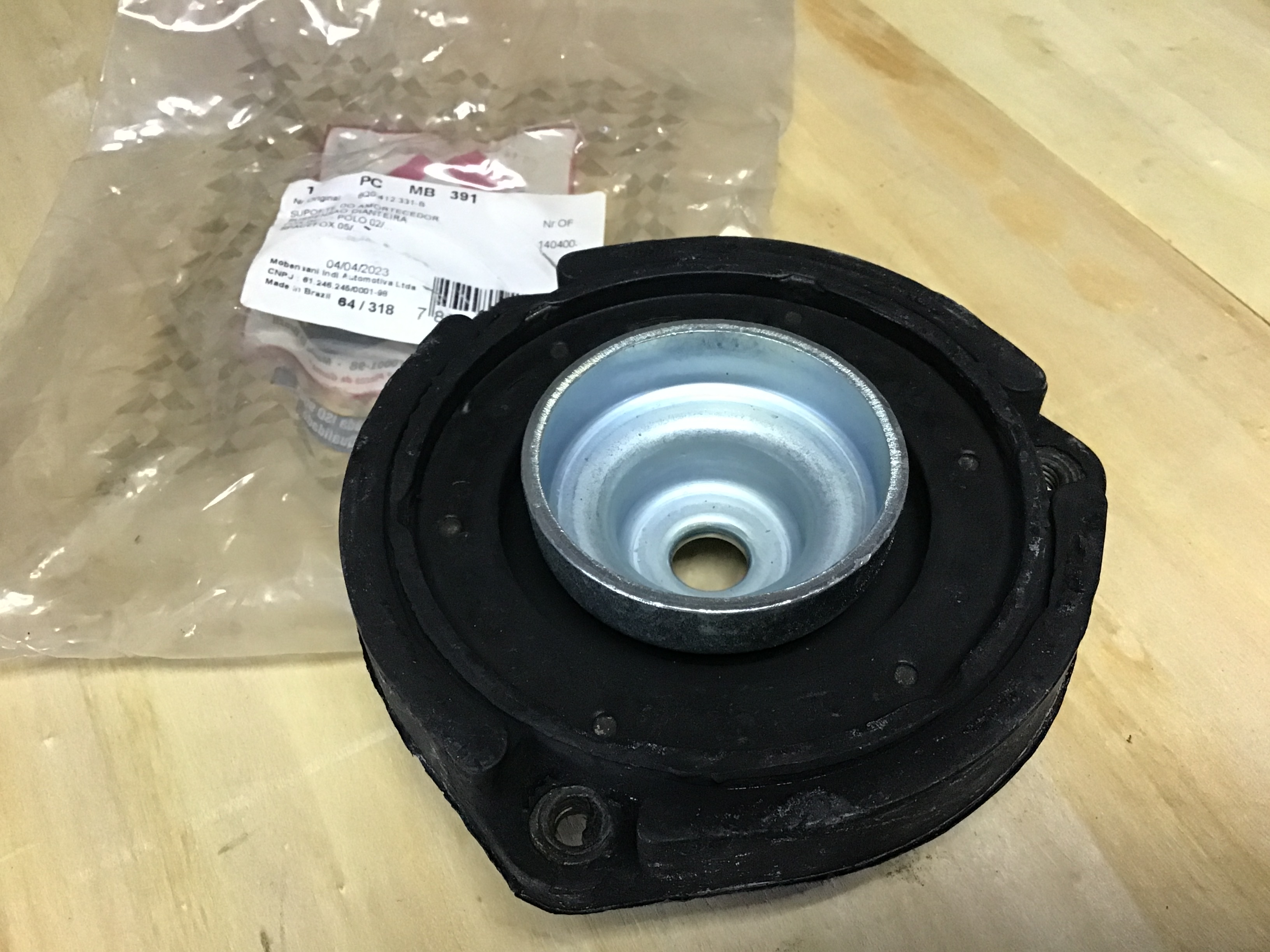 BASE DE AMORTIGUADOR DELANTERO