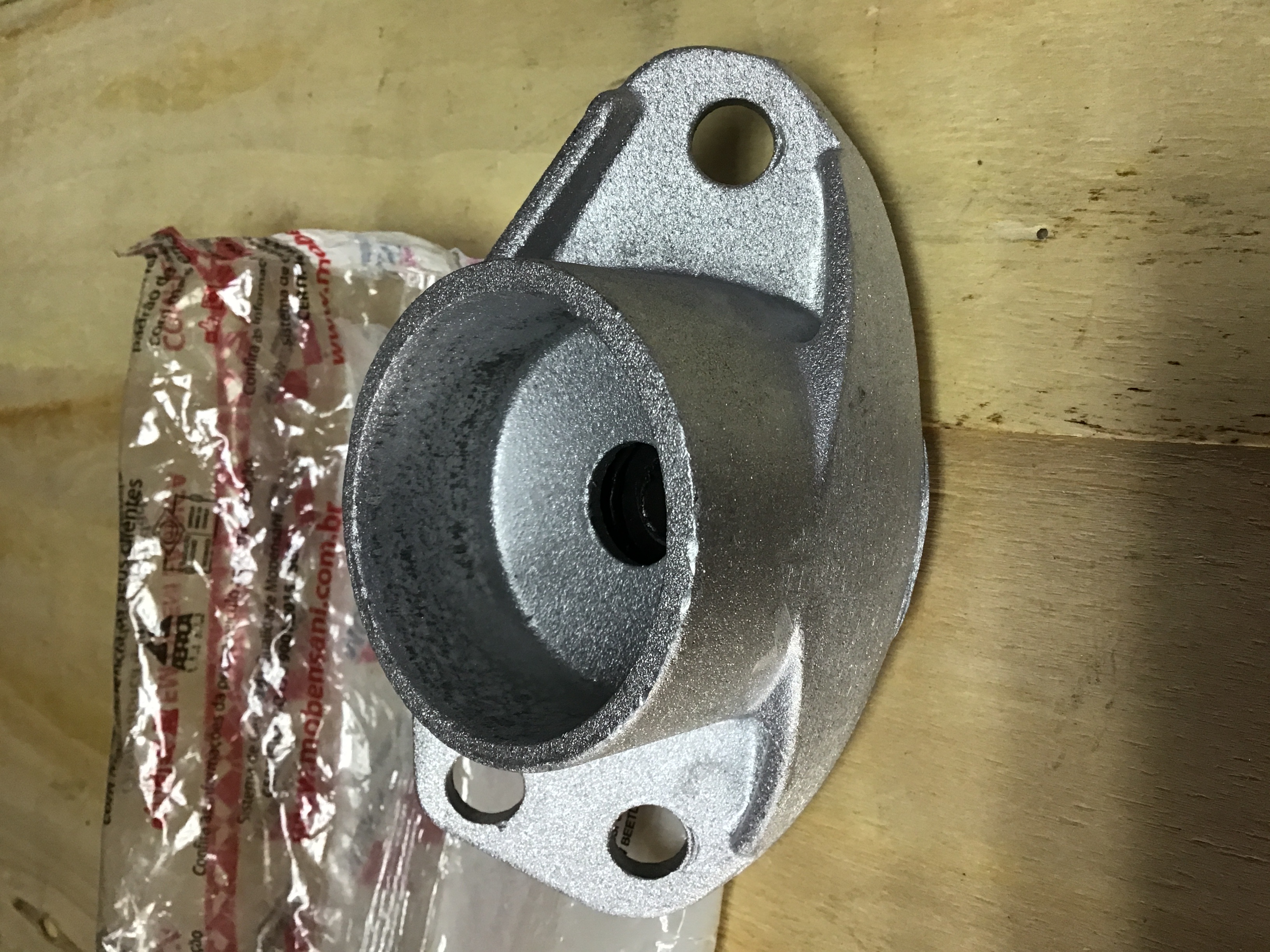 BASE DE AMORTIGUADOR TRASERO