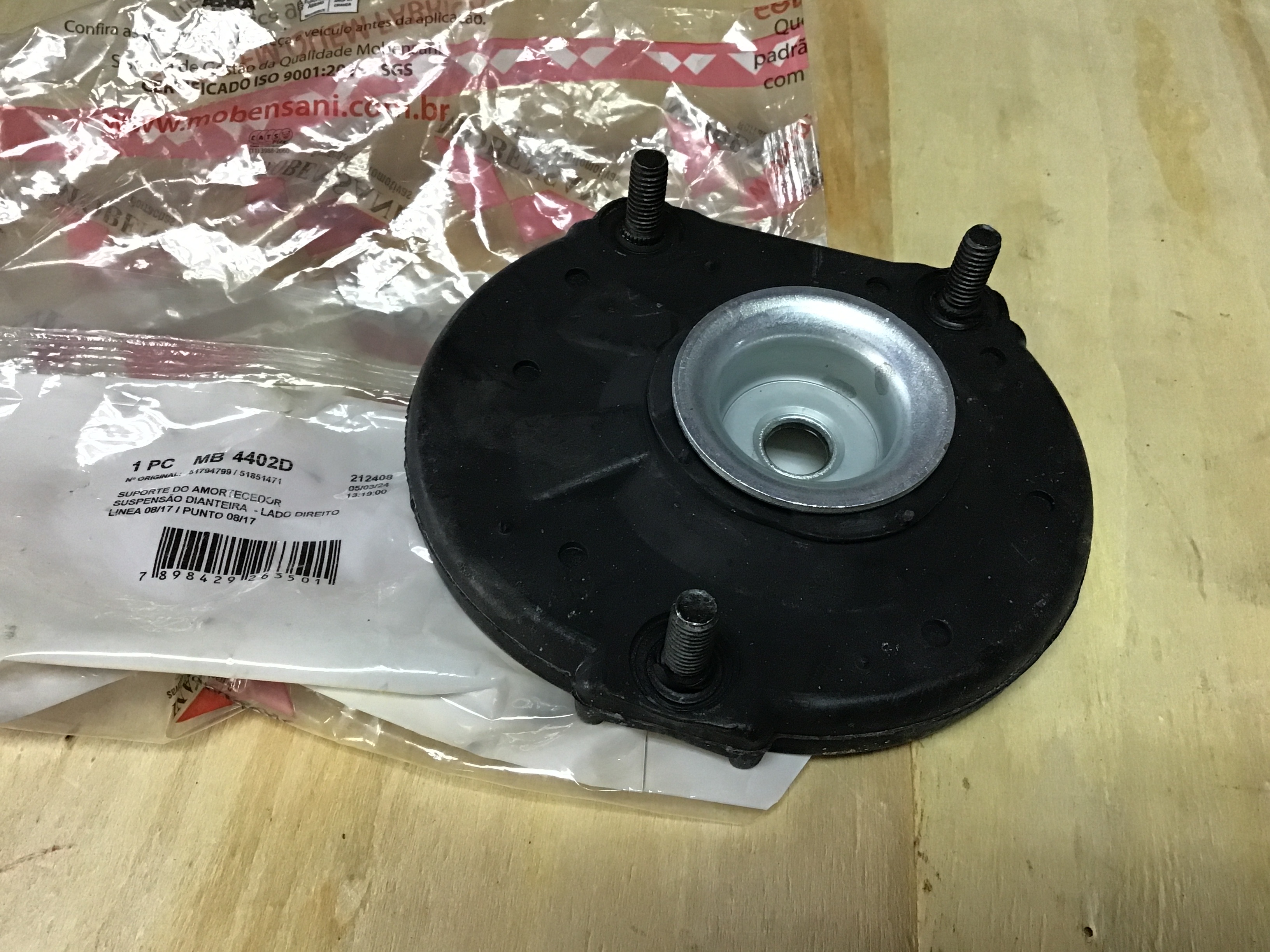 BASE DE AMORTIGUADOR DELANTERO DERECHA