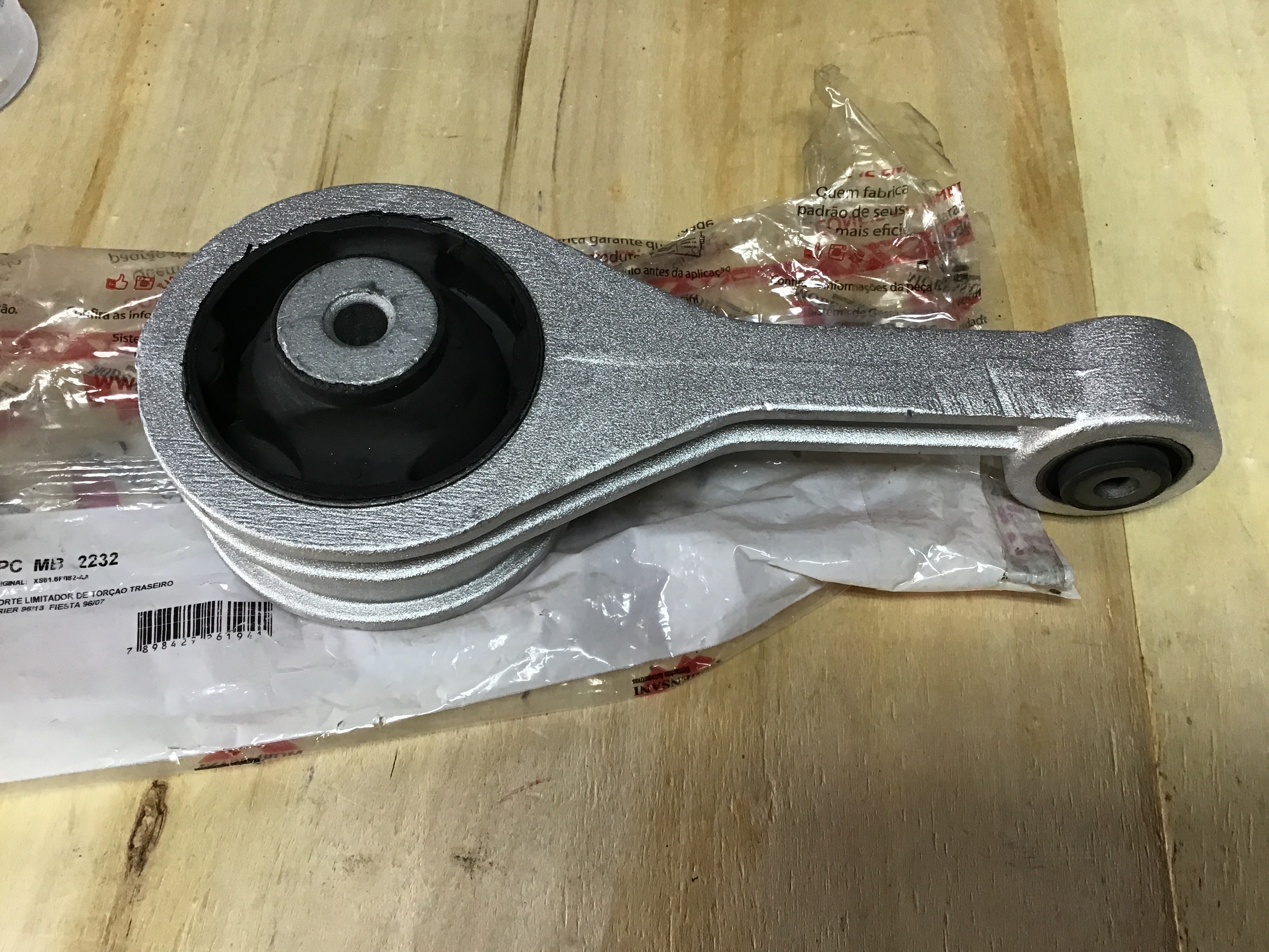 BASE SOPORTE DE LIMITADOR DE TORSIÓN