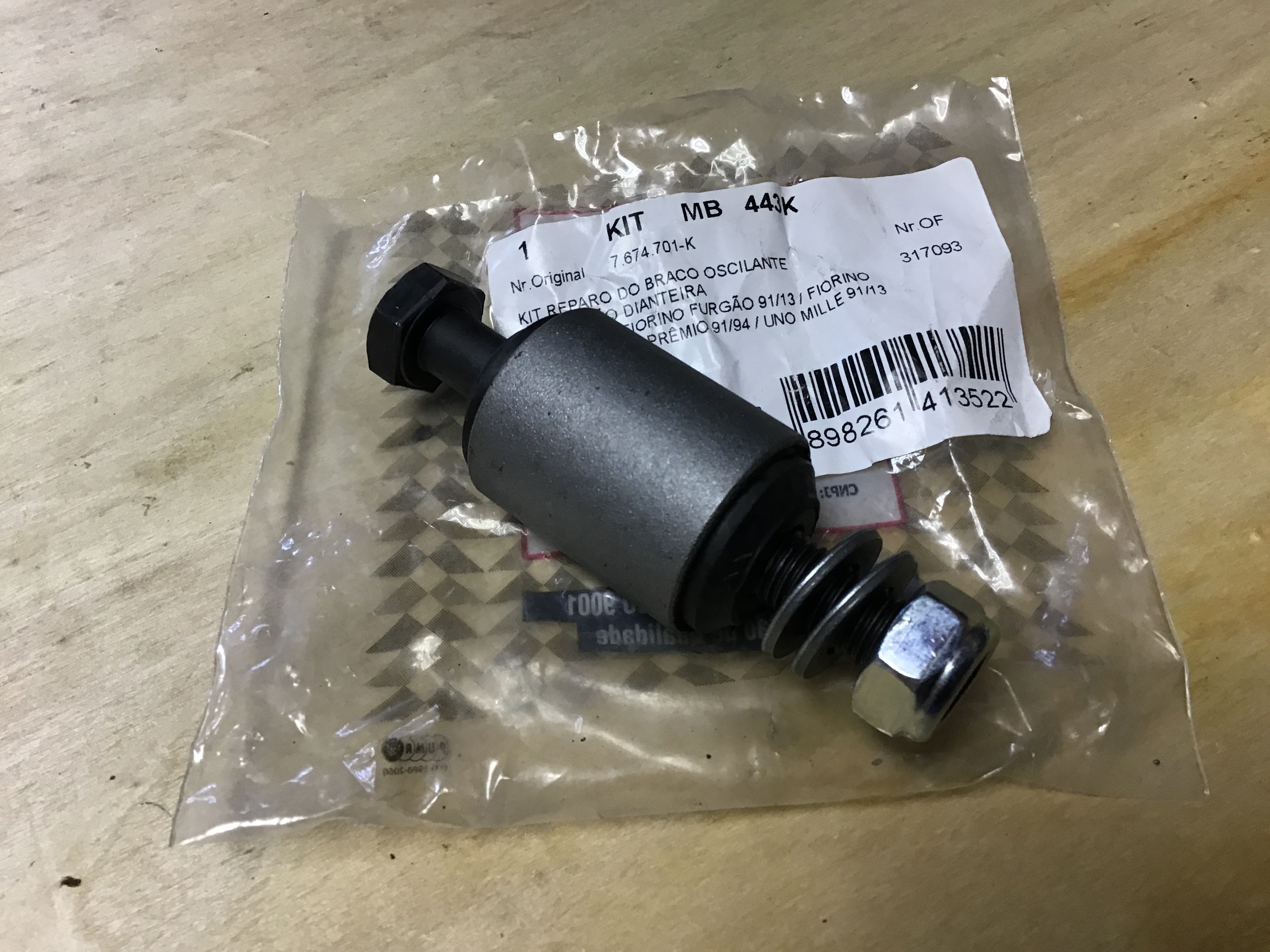 BUJE HIERRO TRASERO DE BRAZO OSCILANTE C/TORNILLO