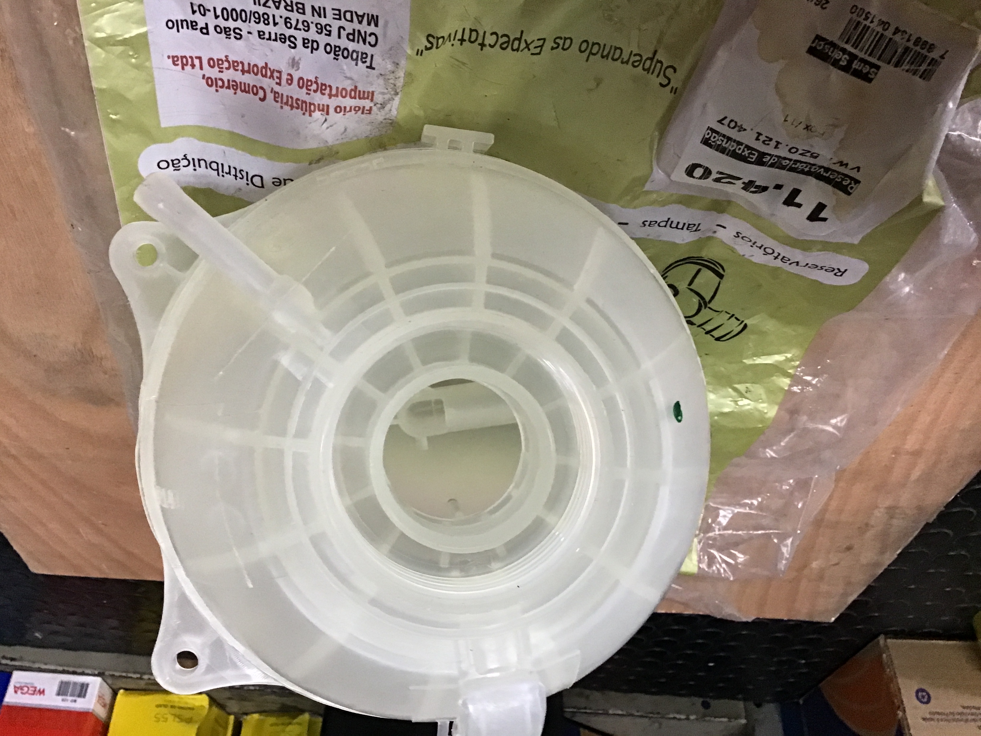 ENVASE DE REFRIGERANTE  