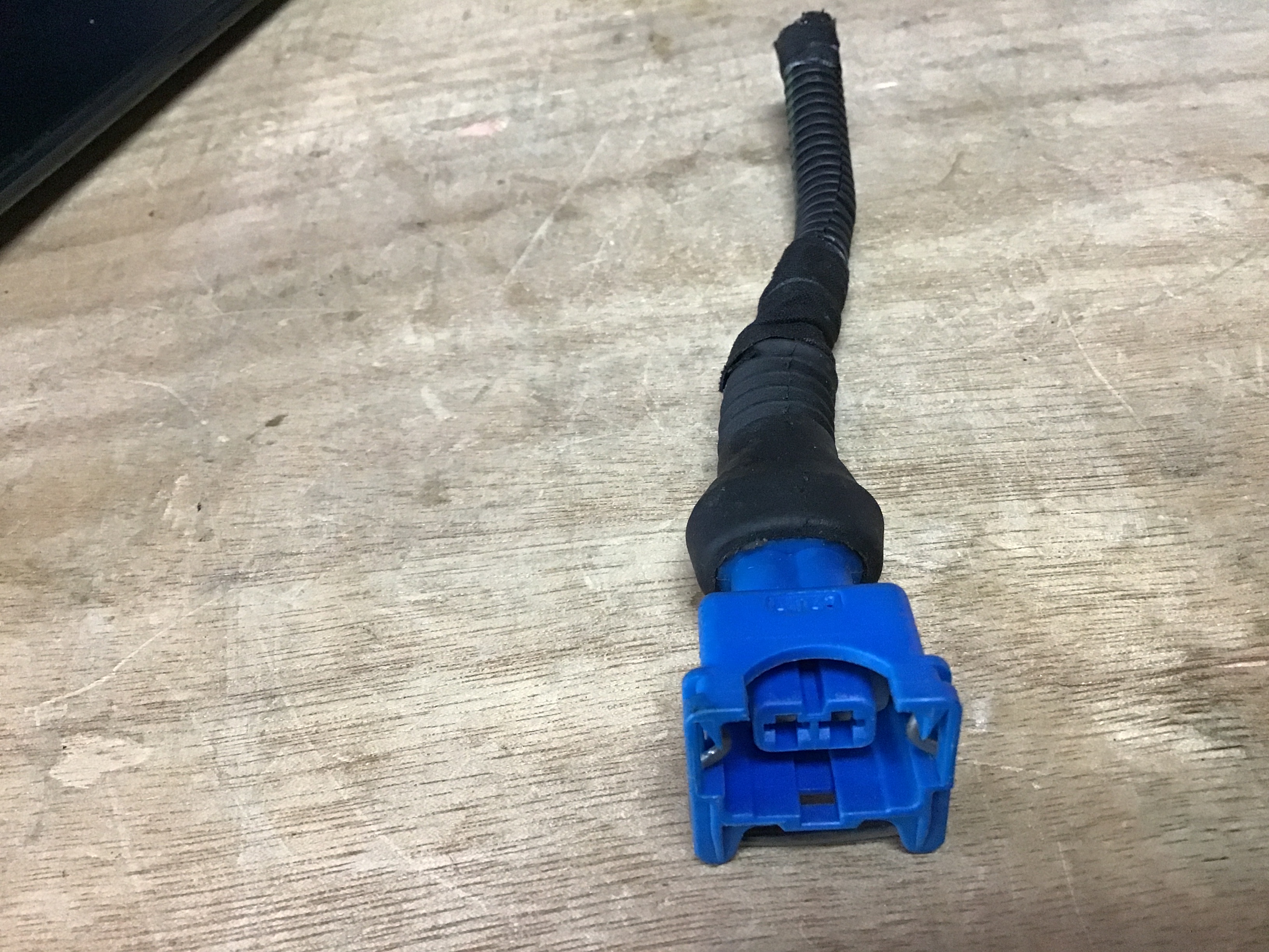 CONECTOR DE INYECTOR