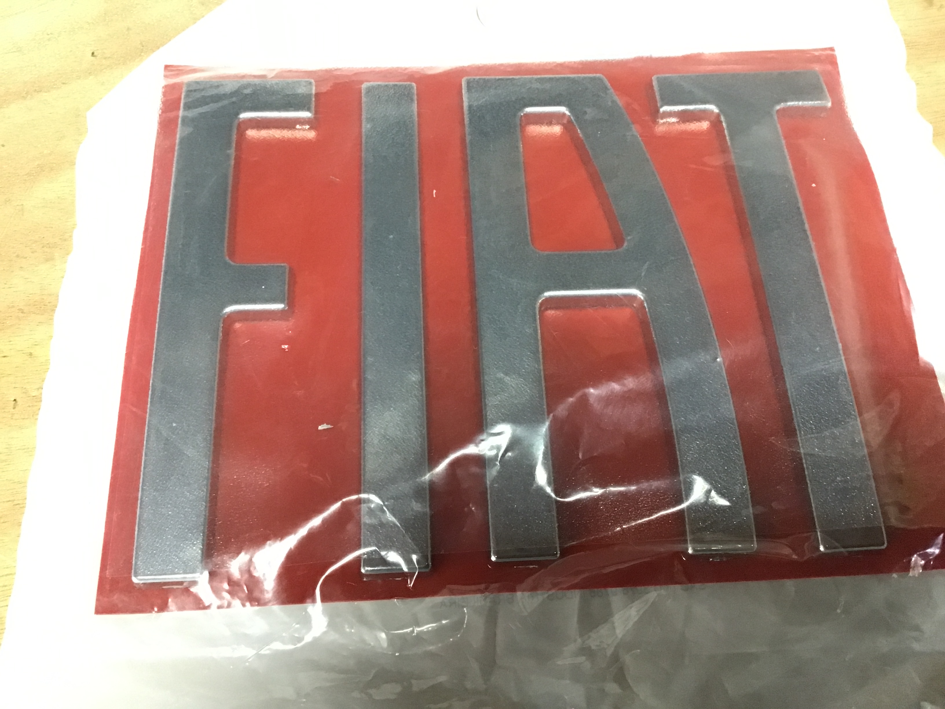 EMBLEMA FIAT TRASERA